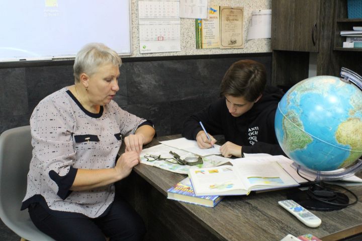 День учителя, гімназія