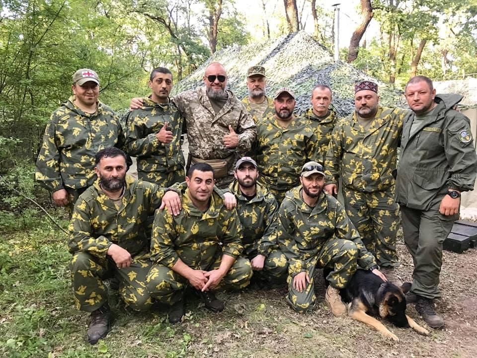 волонтери