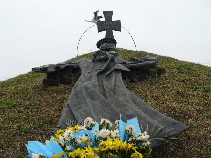 Курган у Літках