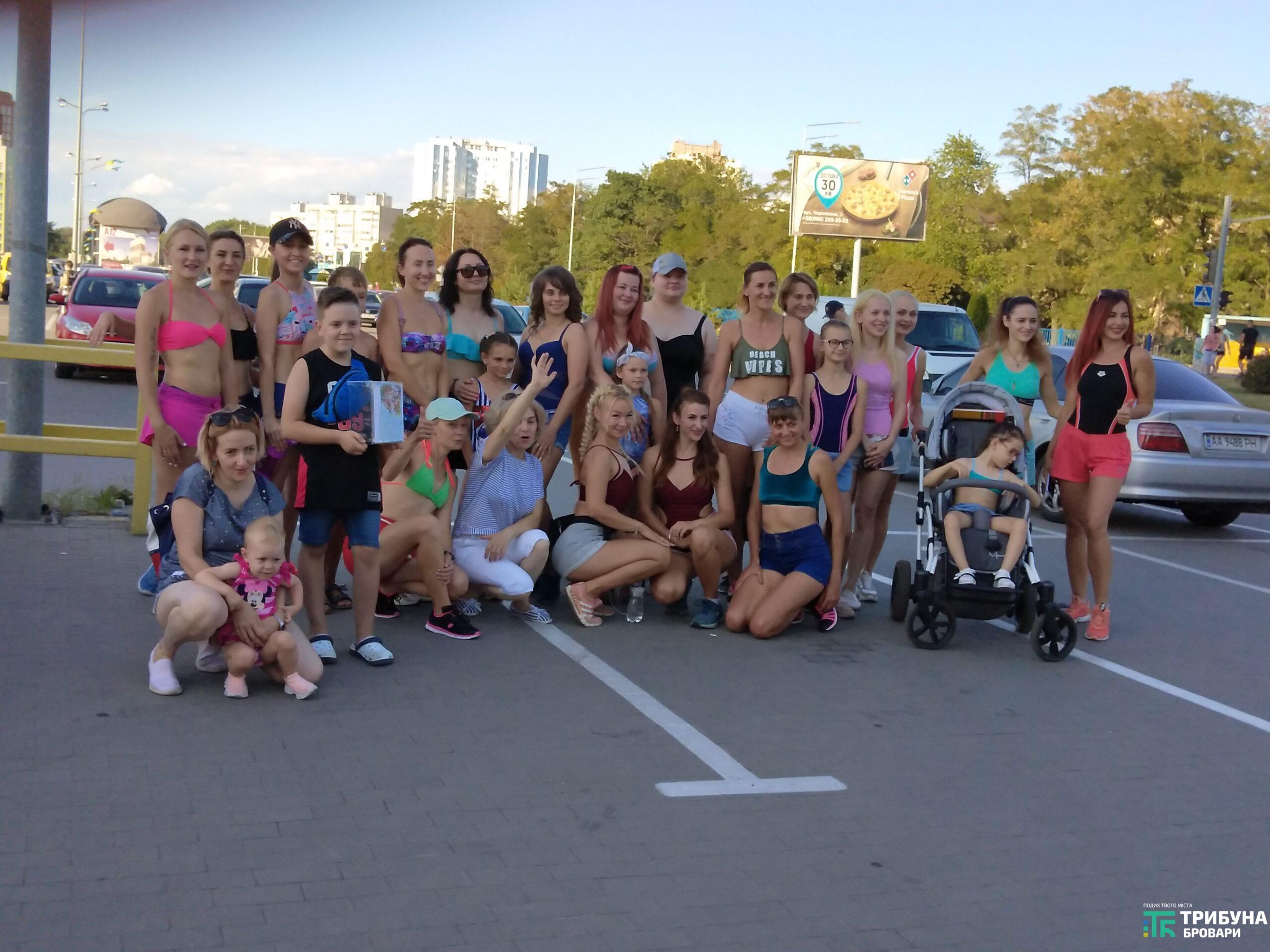 біг у купальниках