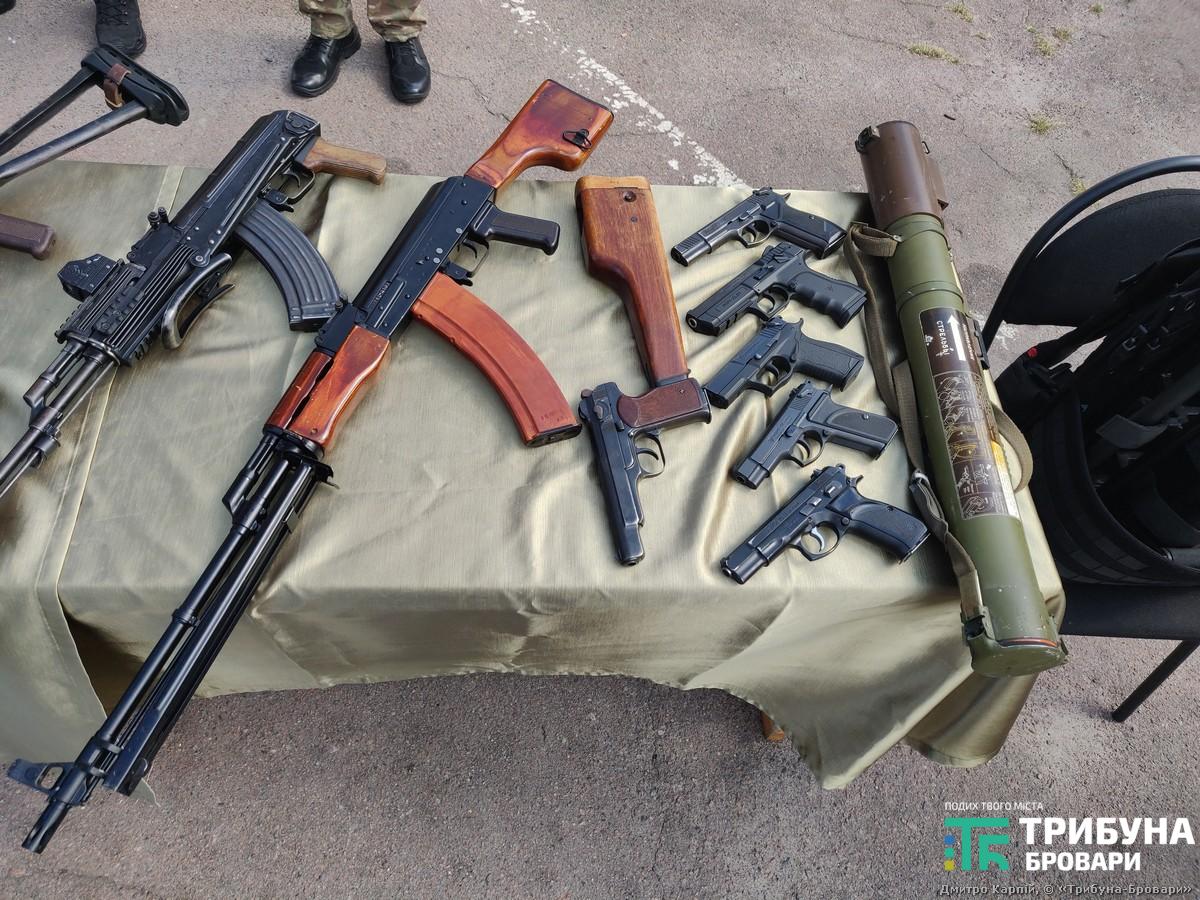 пістолет автомат
