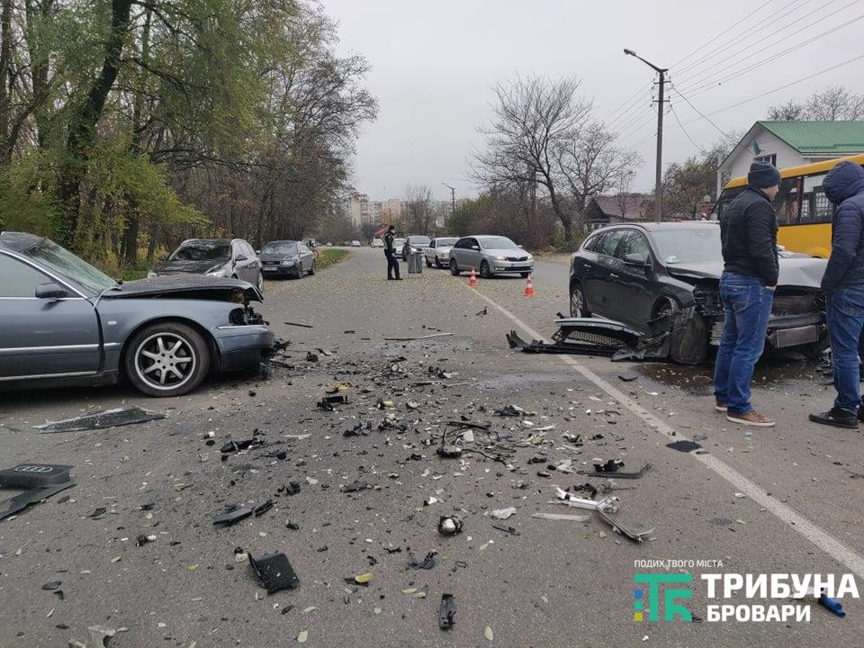 ДТП на вул. Степана Бандери, лобове зіткнення
