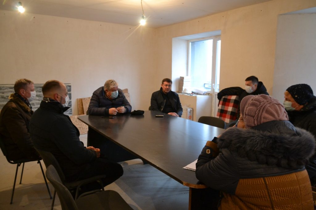 Будинок-довгобуд на Петлюри, 21-Б