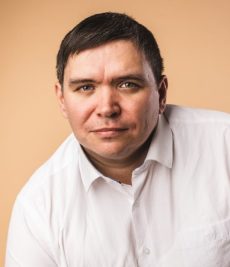 Комаровський